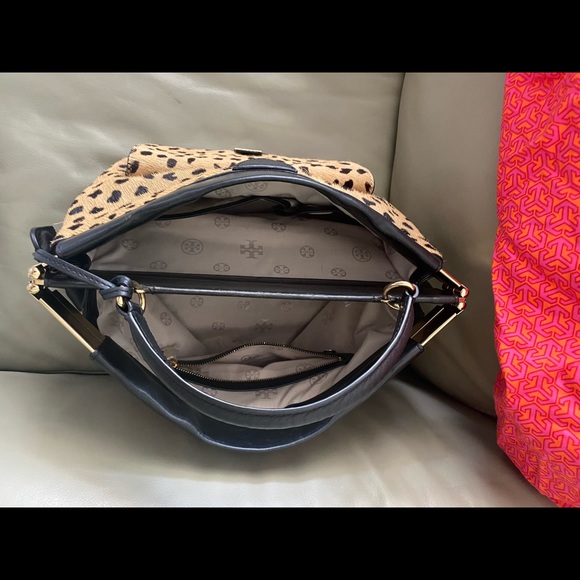 Tory Burch Handbag - Picture 8 of 10